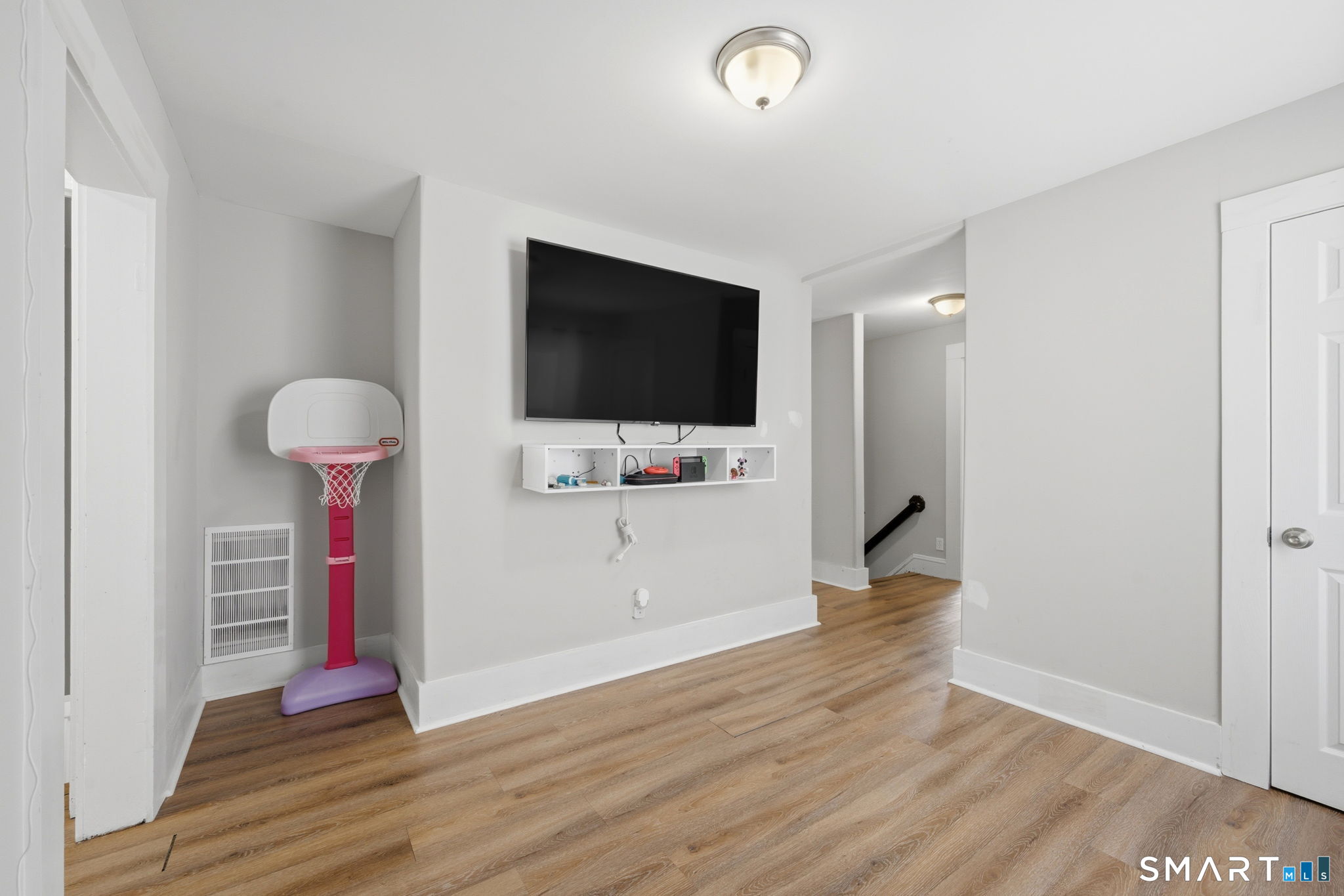 163 Willetts Avenue New London CT 06320