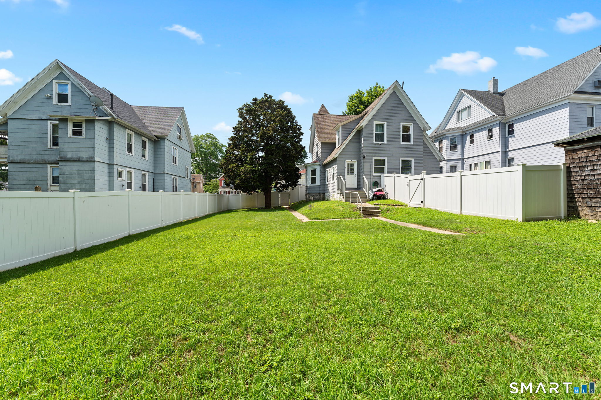 163 Willetts Avenue New London CT 06320