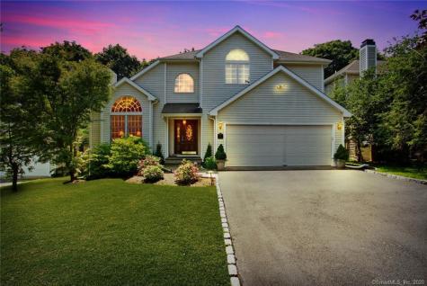 6 Riverwalk Lane Norwalk CT 06850