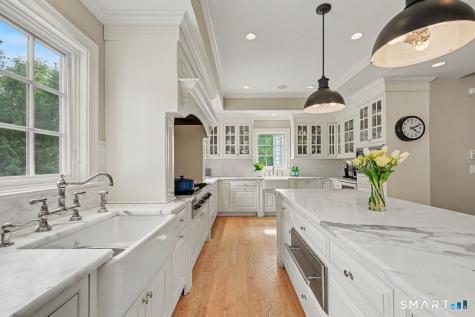 34 Bayberry Road New Canaan CT 06840