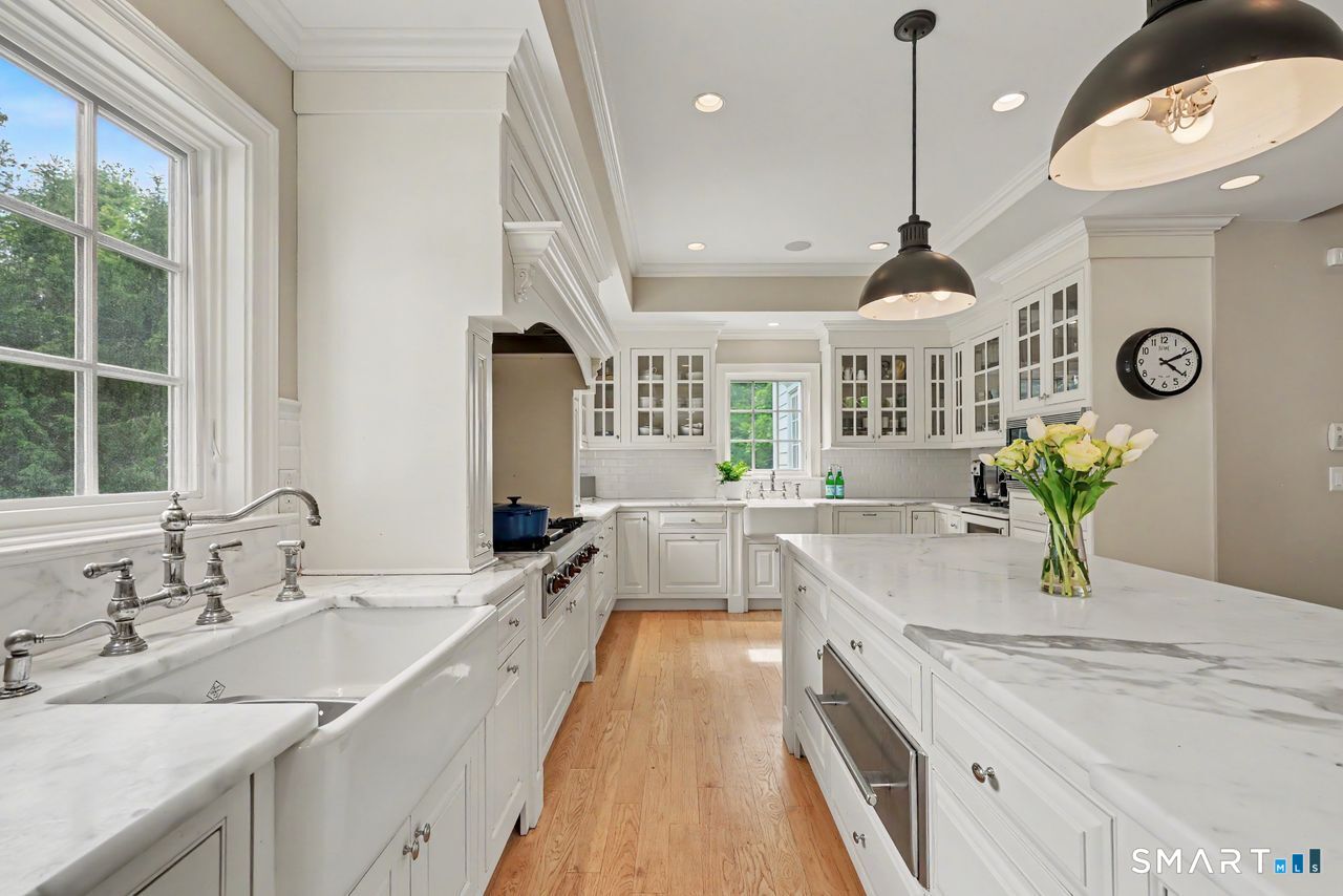 34 Bayberry Road New Canaan CT 06840