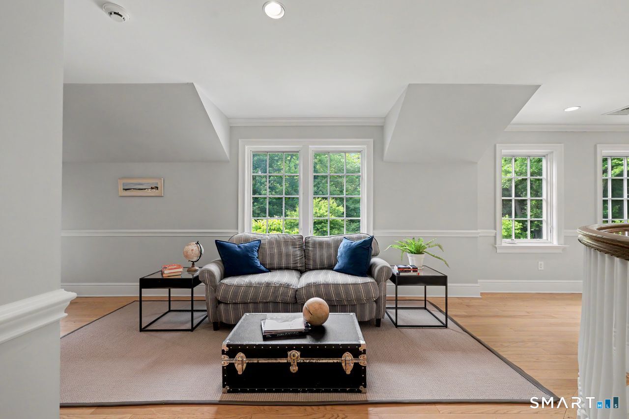 34 Bayberry Road New Canaan CT 06840