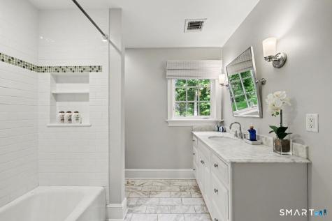 34 Bayberry Road New Canaan CT 06840