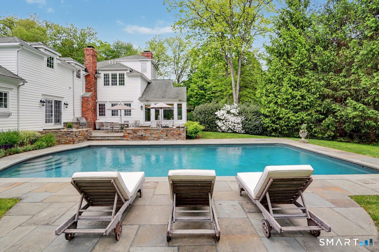 34 Bayberry Road New Canaan CT 06840