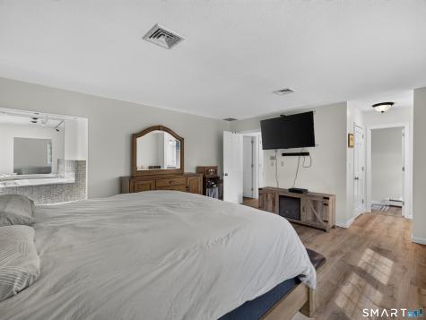 728 Long Cove Road Ledyard CT 06335