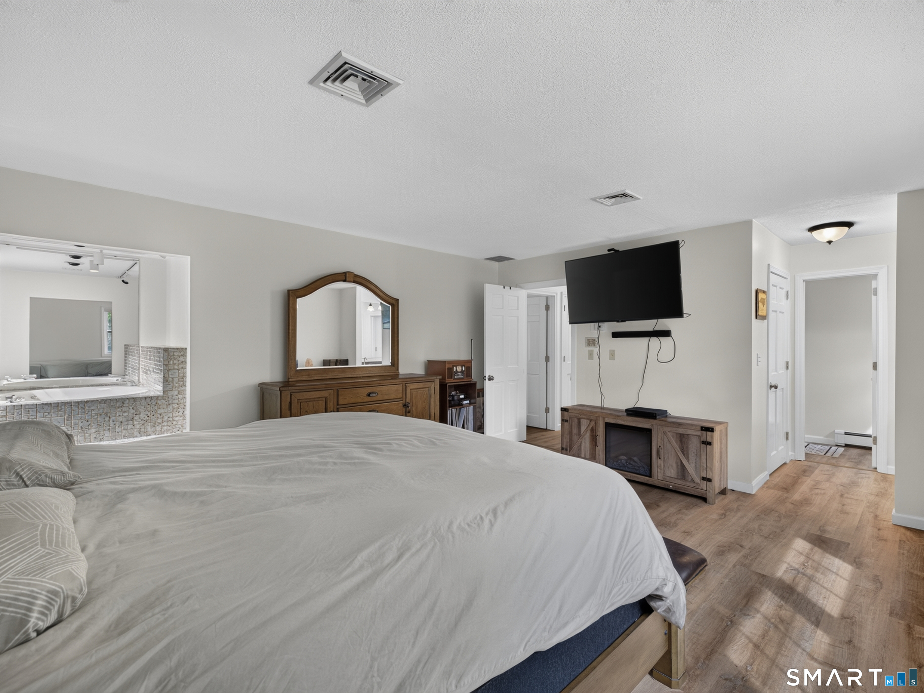 728 Long Cove Road Ledyard CT 06335