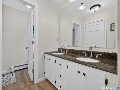 728 Long Cove Road Ledyard CT 06335