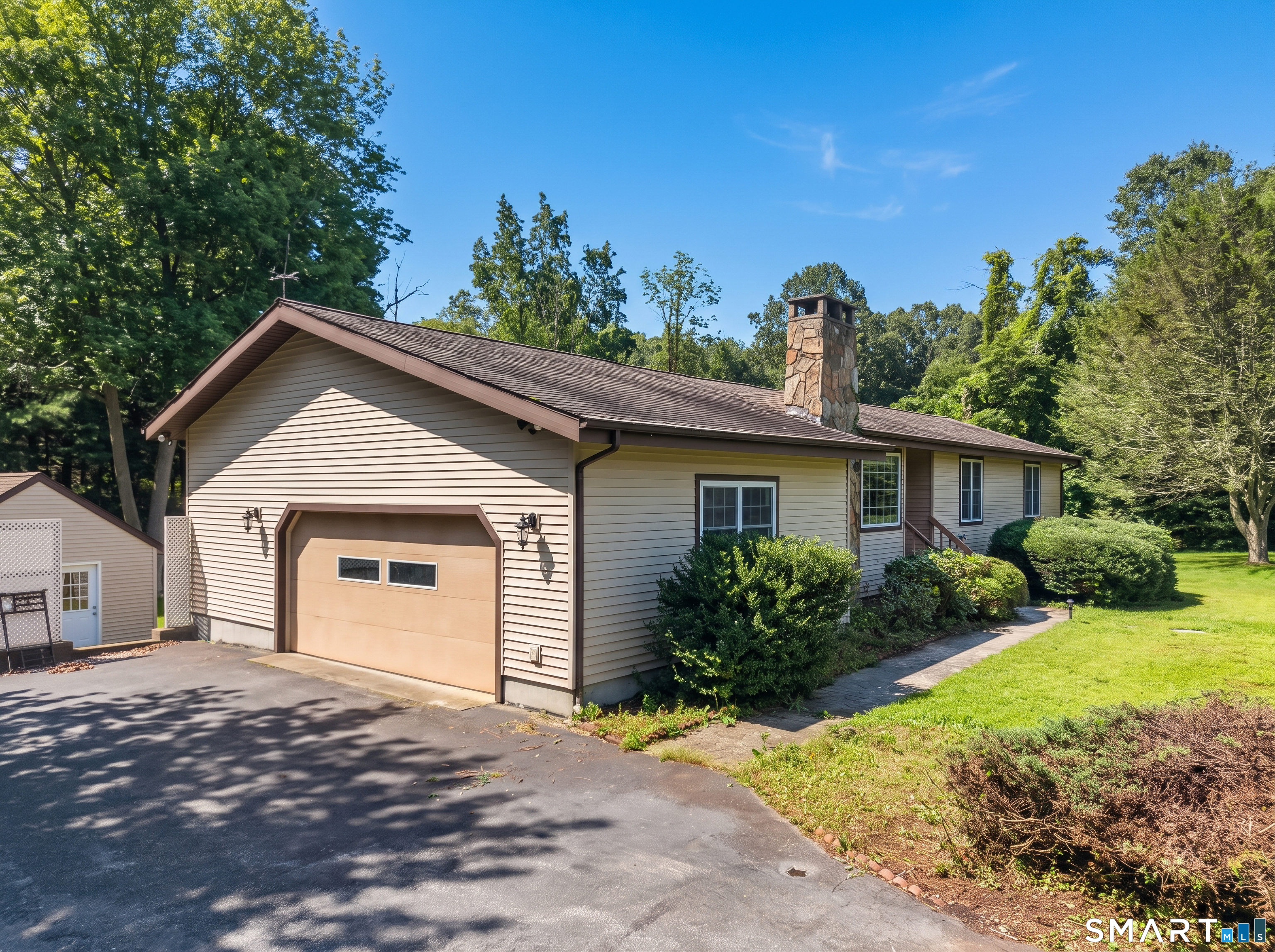 728 Long Cove Road Ledyard CT 06335