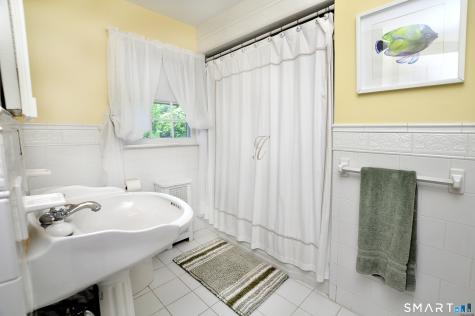 32 Aspetuck Avenue New Milford CT 06776