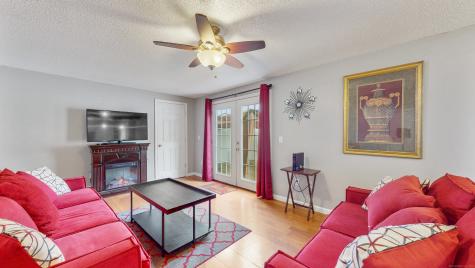 7 Inverness Square Middletown CT 06457