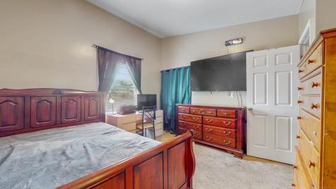 7 Inverness Square Middletown CT 06457