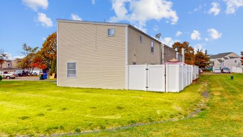 7 Inverness Square Middletown CT 06457