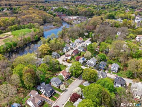 10 Goldberg Avenue Norwich CT 06360