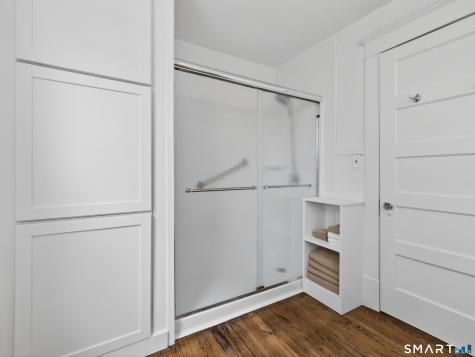 10 Goldberg Avenue Norwich CT 06360