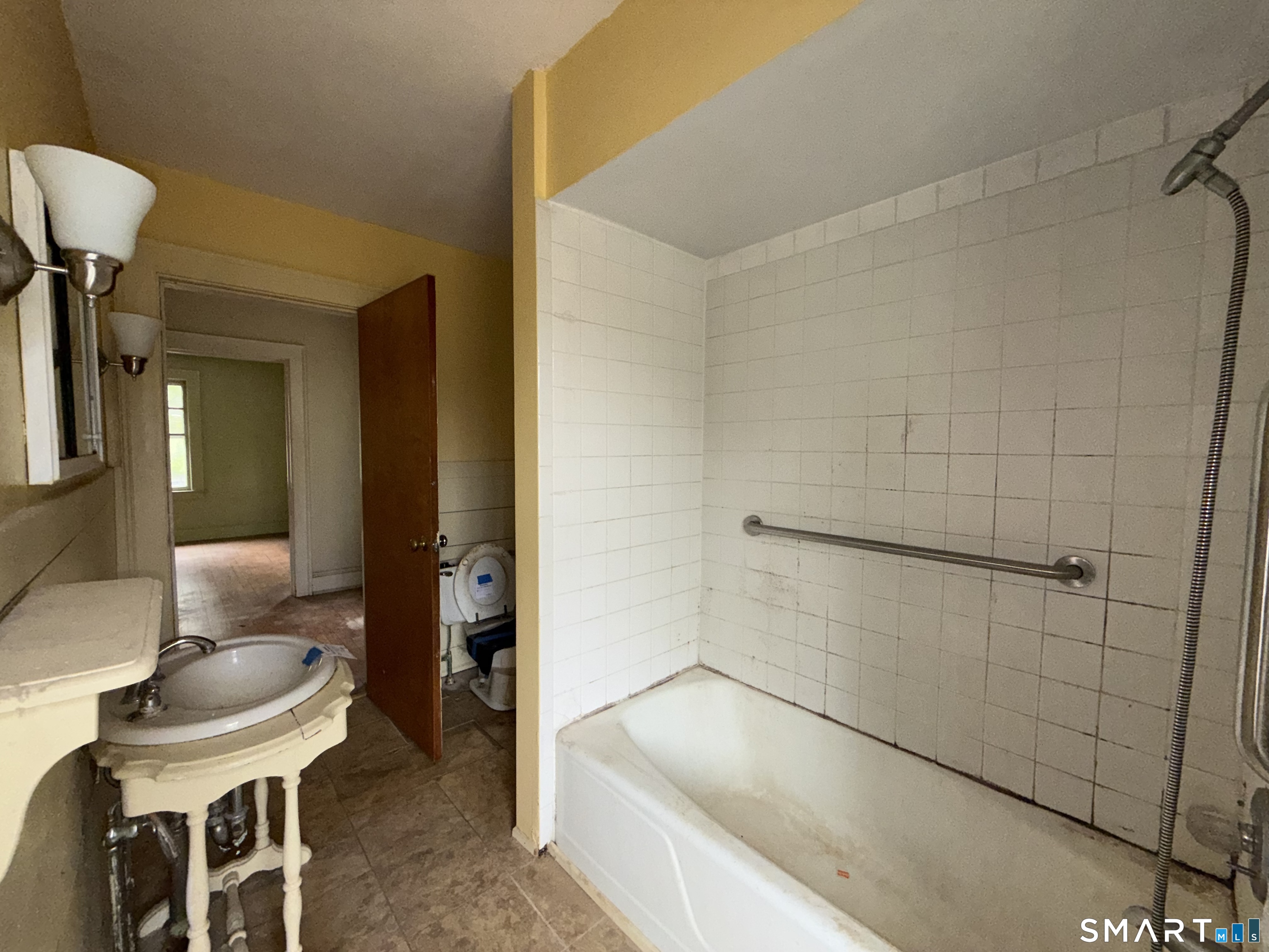 25 Spring Street Portland CT 06480