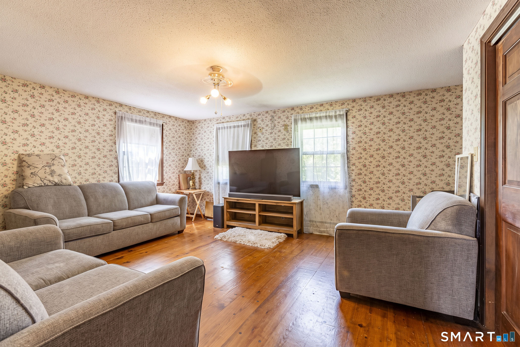 17 Greendale Avenue Cromwell CT 06416