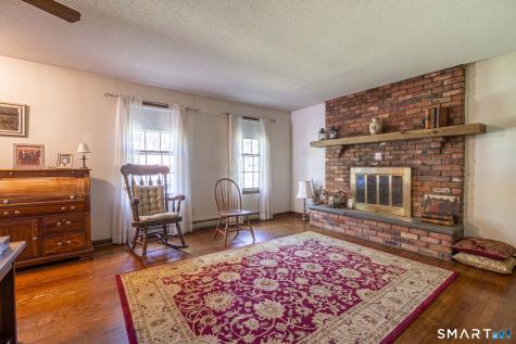 17 Greendale Avenue Cromwell CT 06416