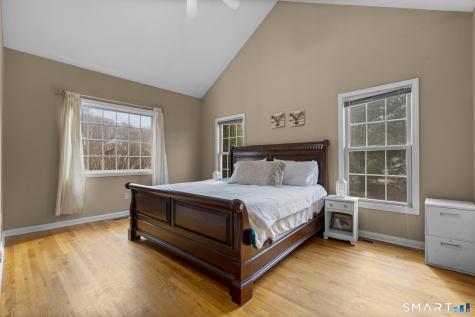 16 Larkey Road Oxford CT 06478