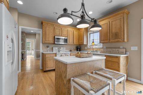 16 Larkey Road Oxford CT 06478