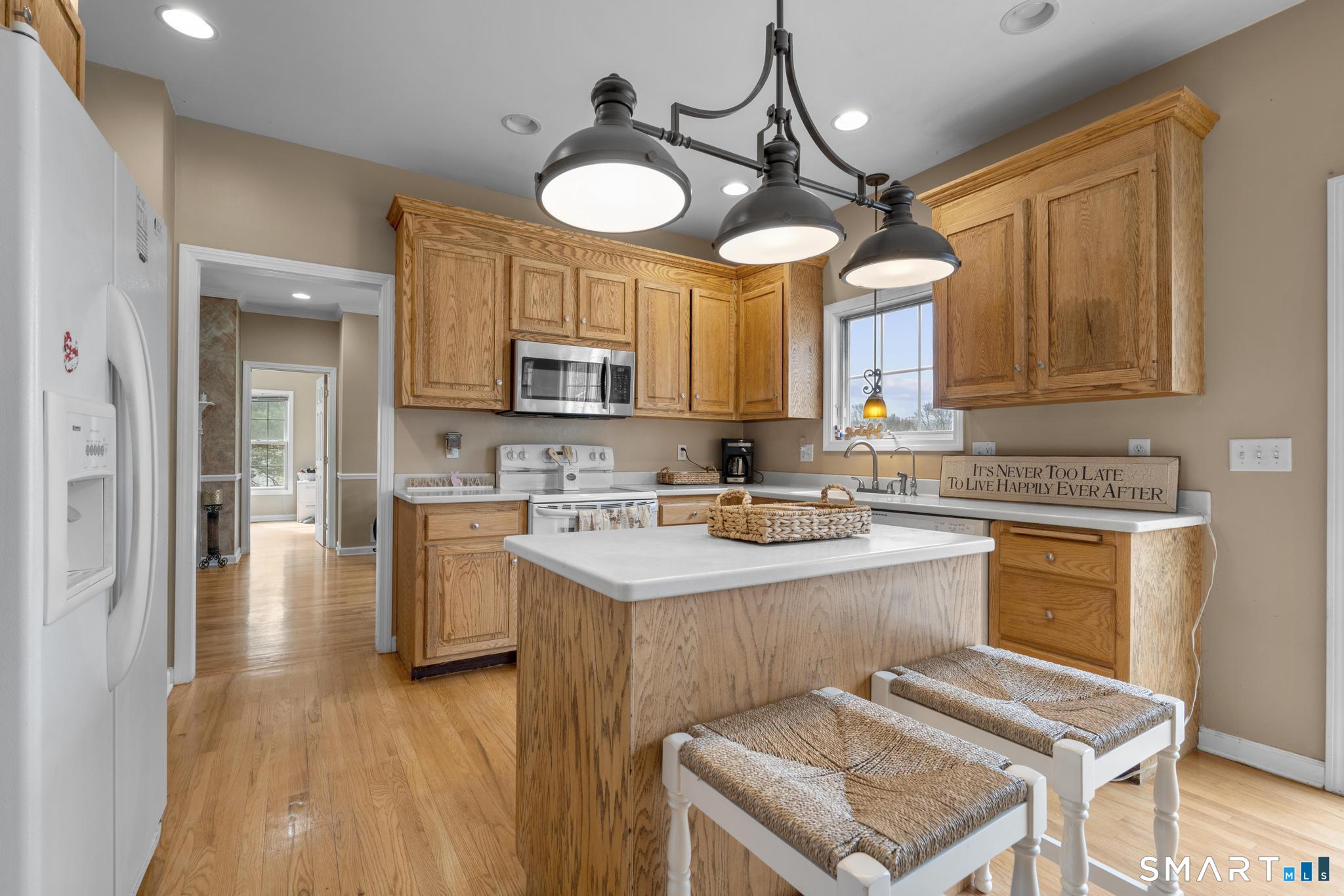 16 Larkey Road Oxford CT 06478
