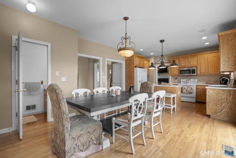 16 Larkey Road Oxford CT 06478