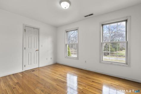 16 Larkey Road Oxford CT 06478