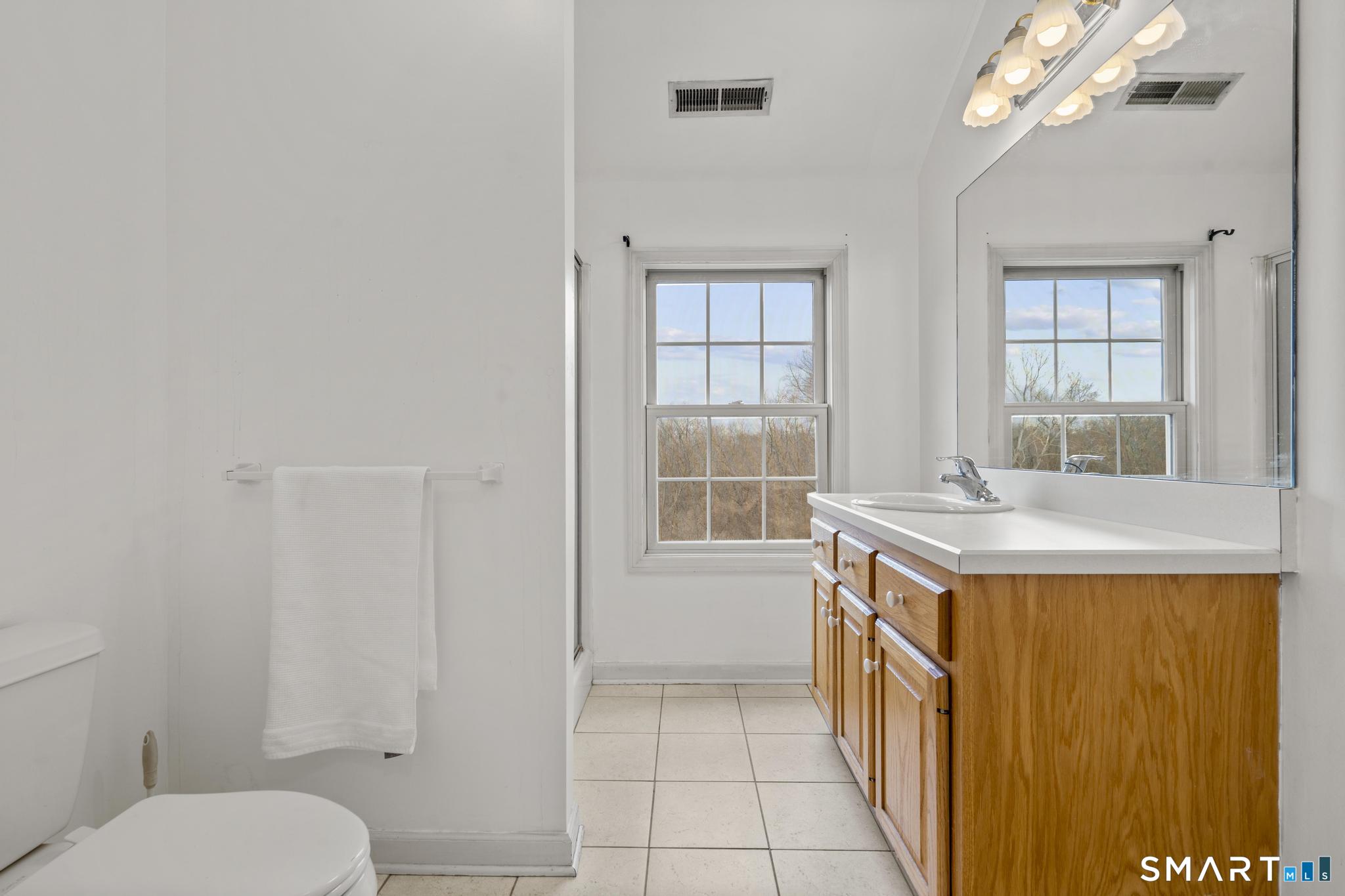 16 Larkey Road Oxford CT 06478