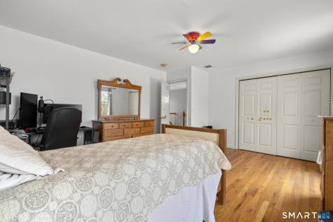 16 Larkey Road Oxford CT 06478