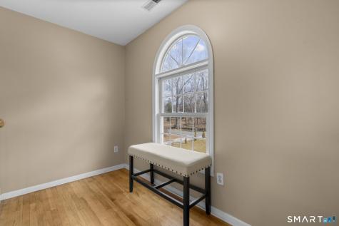 16 Larkey Road Oxford CT 06478