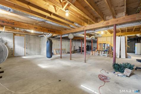 16 Larkey Road Oxford CT 06478