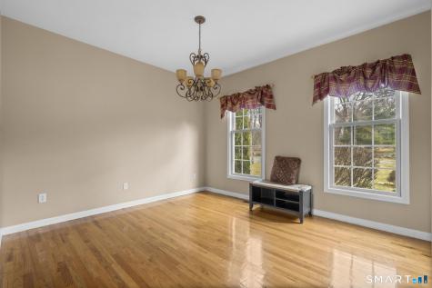 16 Larkey Road Oxford CT 06478