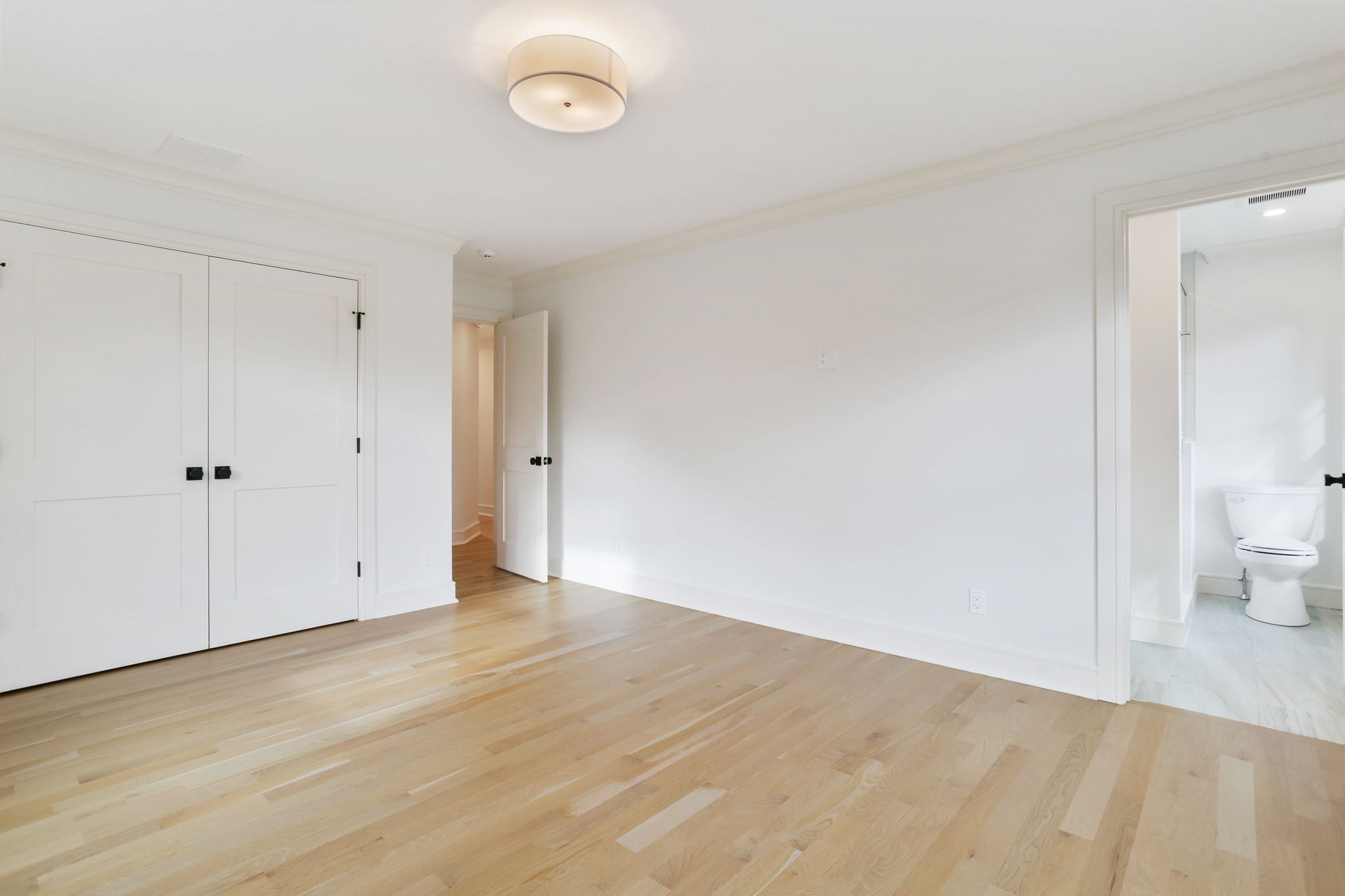 15 Barton Road Fairfield CT 06824