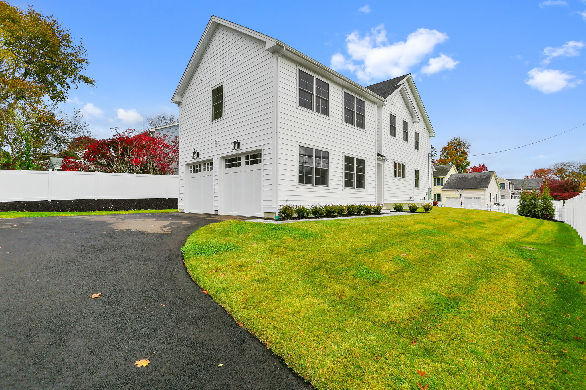 15 Barton Road Fairfield CT 06824