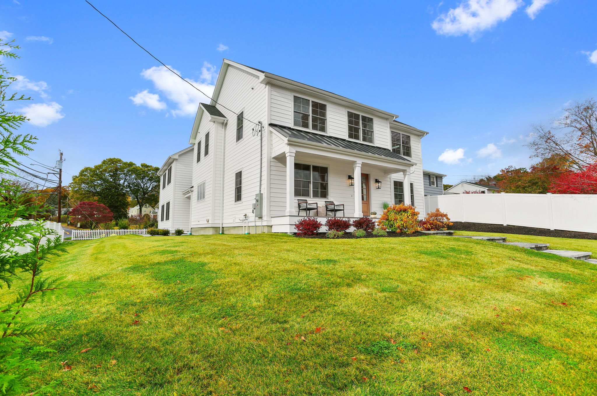 15 Barton Road Fairfield CT 06824