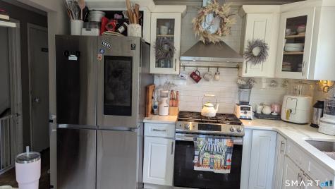 282 Lakeside Drive Bridgeport CT 06606