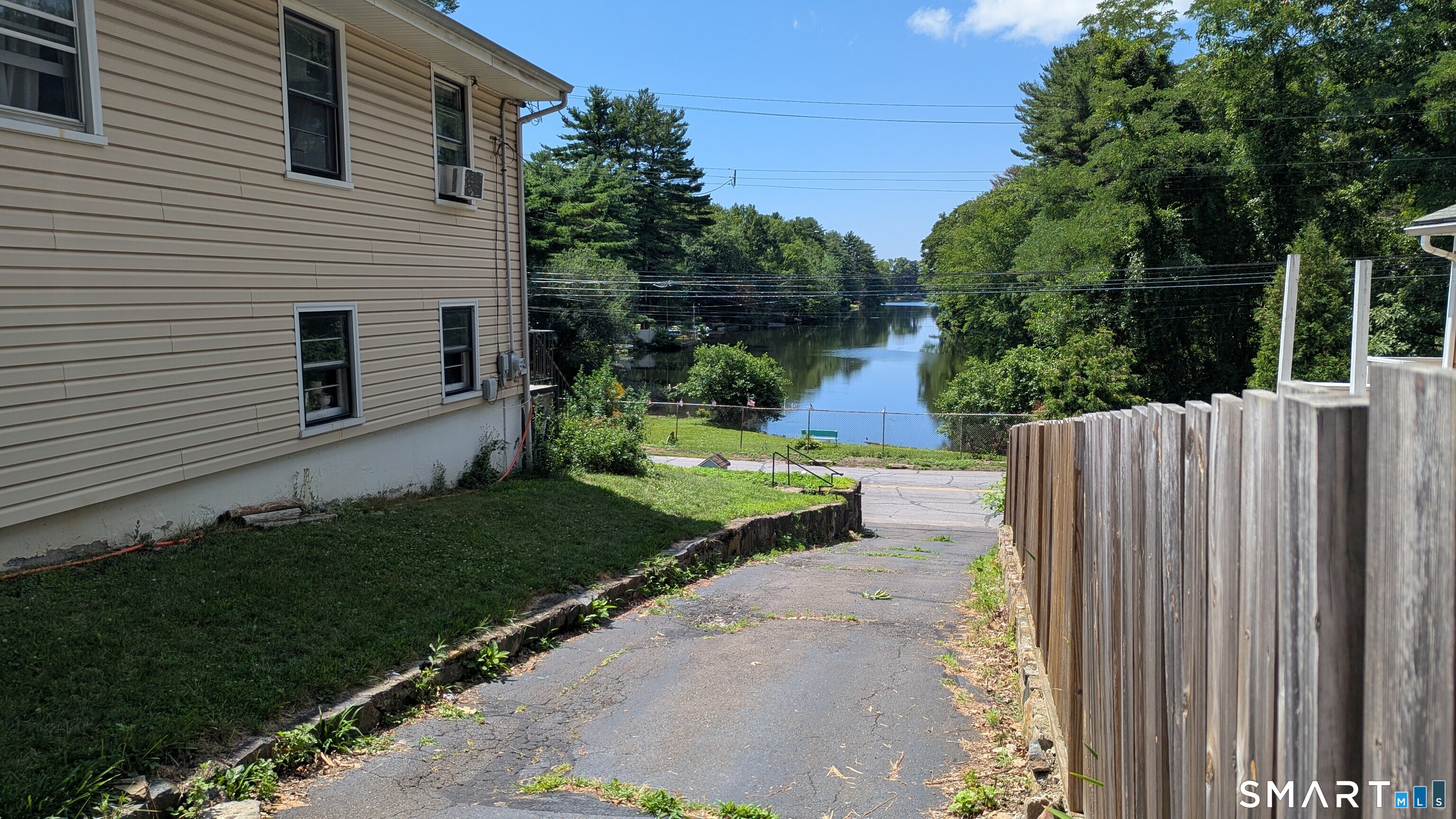 282 Lakeside Drive Bridgeport CT 06606