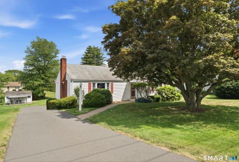 90 Woodland Avenue Bloomfield CT 06002