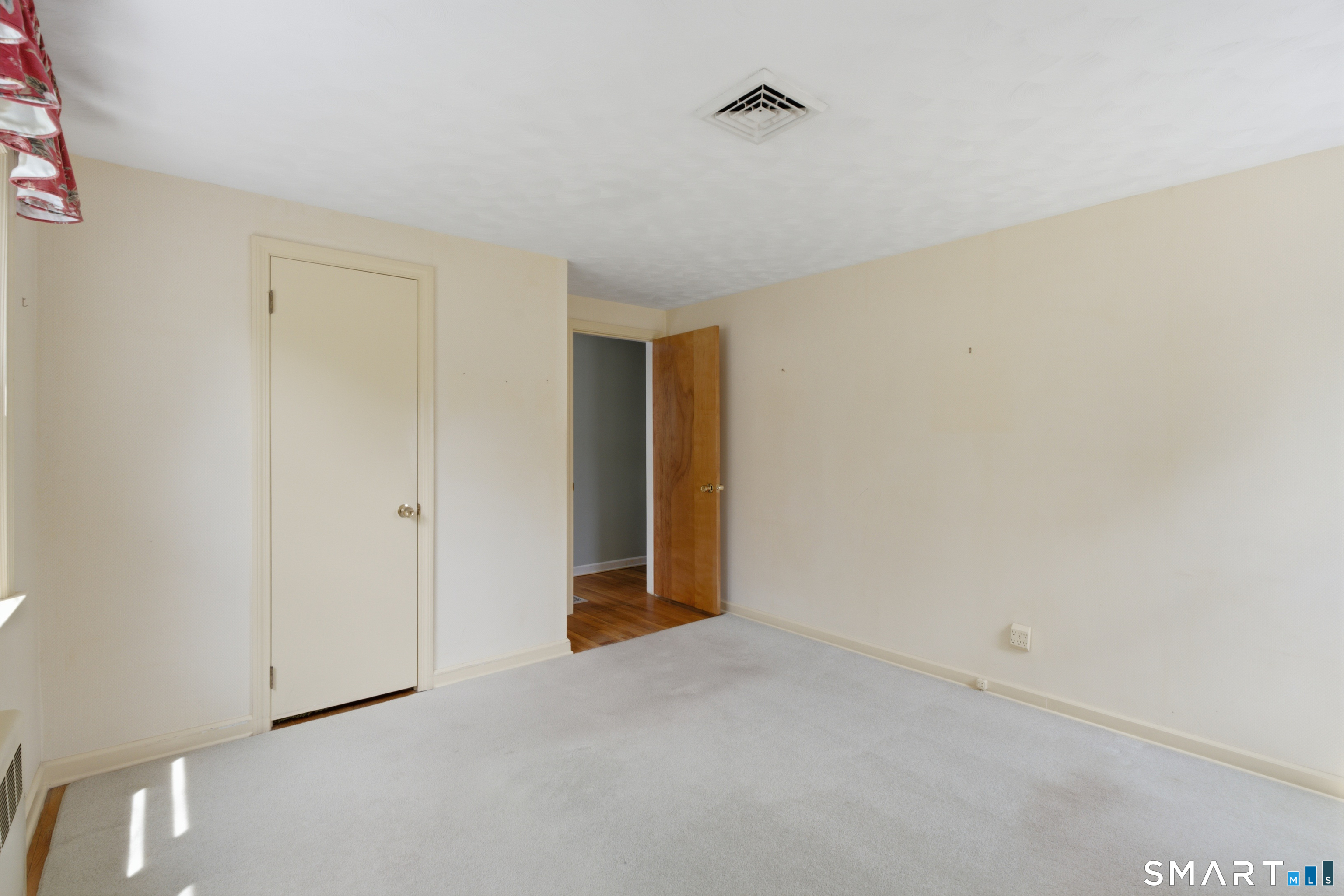 90 Woodland Avenue Bloomfield CT 06002
