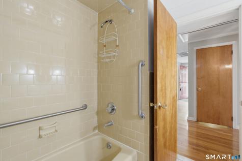 90 Woodland Avenue Bloomfield CT 06002