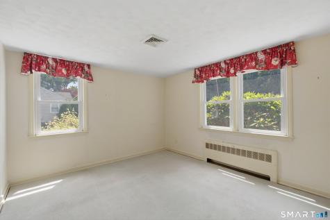 90 Woodland Avenue Bloomfield CT 06002