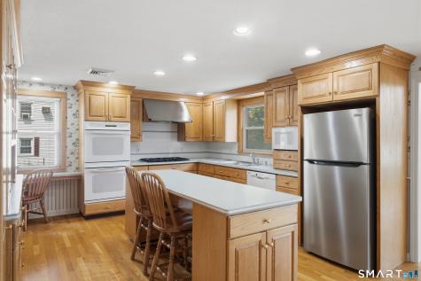 90 Woodland Avenue Bloomfield CT 06002