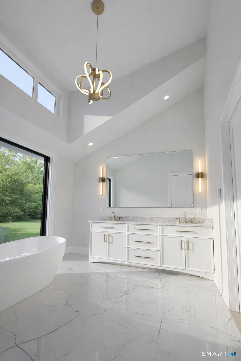 20 North Lake Shore Drive Brookfield CT 06804