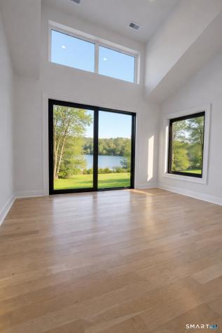 20 North Lake Shore Drive Brookfield CT 06804