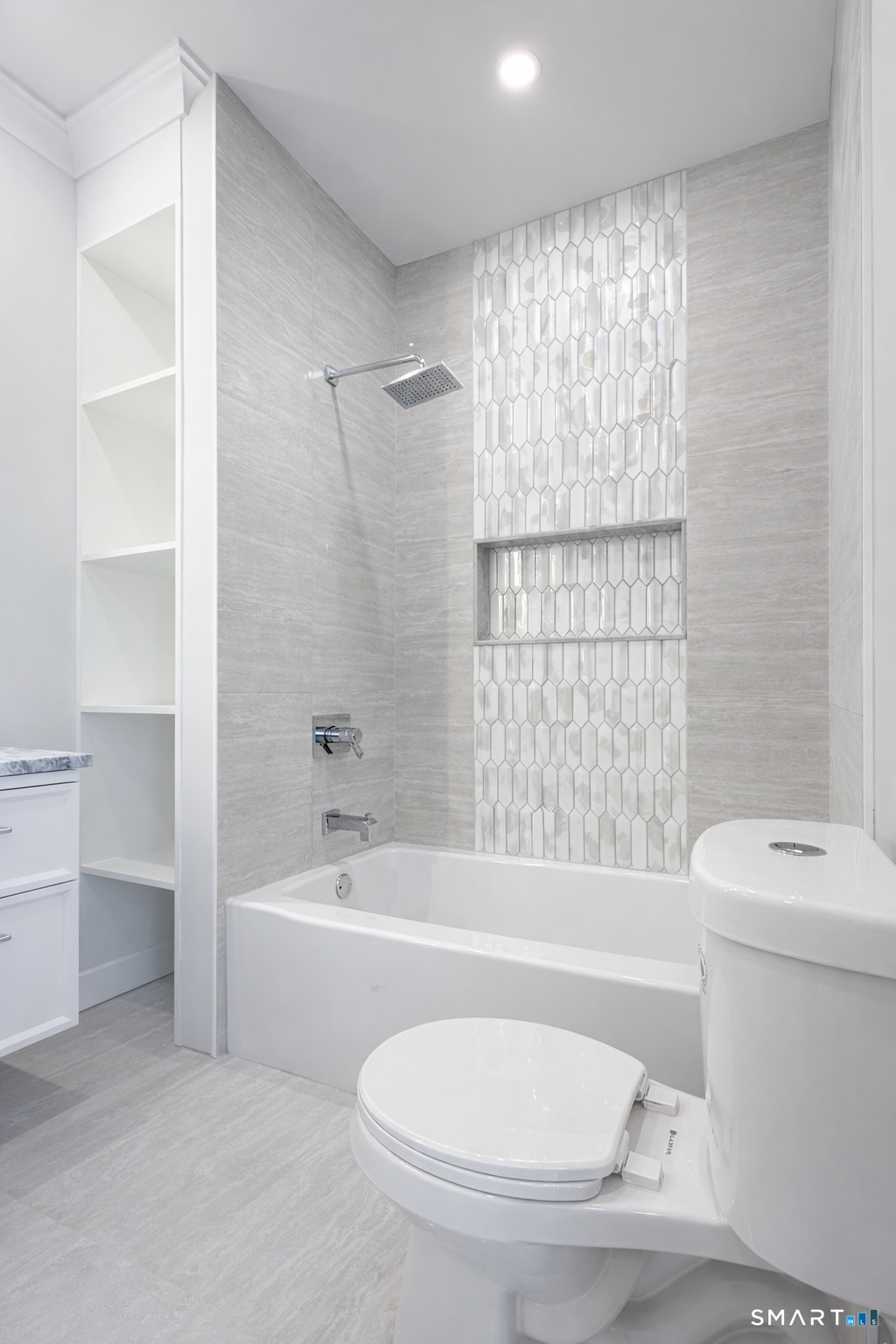 20 North Lake Shore Drive Brookfield CT 06804