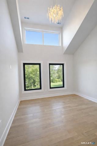 20 North Lake Shore Drive Brookfield CT 06804