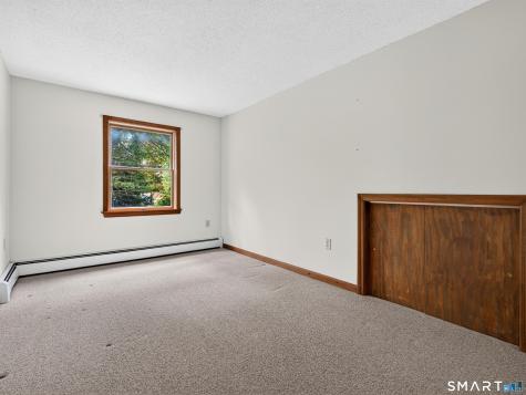 44 Inchcliffe Drive Ledyard CT 06335