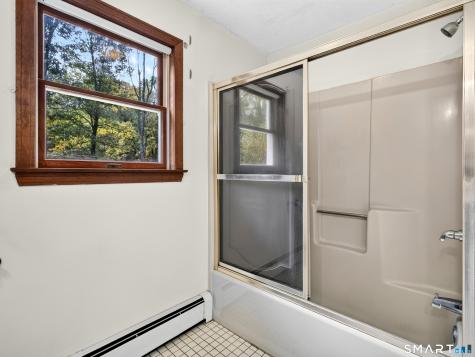 44 Inchcliffe Drive Ledyard CT 06335