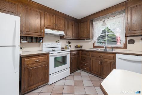 126 Pinnacle Road Bristol CT 06010