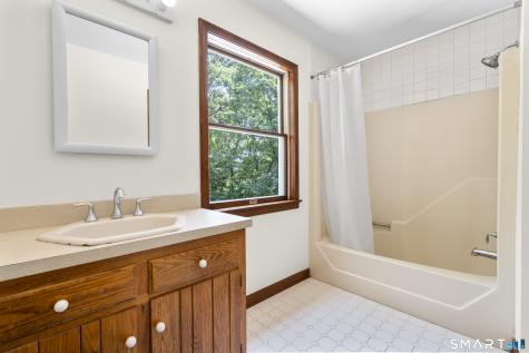 128 Midwood Avenue Waterbury CT 06708