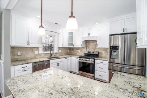 3 Ken Oaks Drive Danbury CT 06810